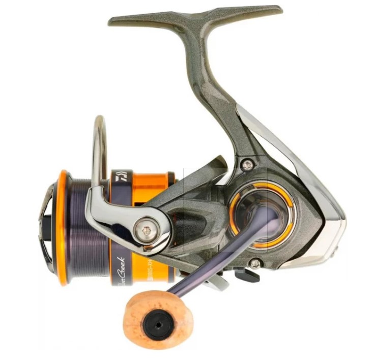 Катушка Daiwa 22 Silvercreek X LT2000S-XH - фото 1