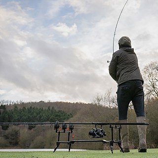 Подставка Avid Carp  Lok Down Low Pod род-под для удилищ - фото 4