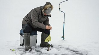 Зимняя рыбалка на окуня: как и на что ловить