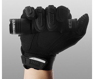 Фонарь Armytek Taschenlampe Dobermann XP-E2 зеленый - фото 4