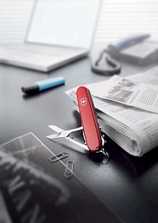 Нож Victorinox Офицерский Compact 91мм красный - фото 2
