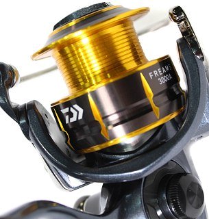 Катушка Daiwa 18 Freams LT 3000 - фото 4